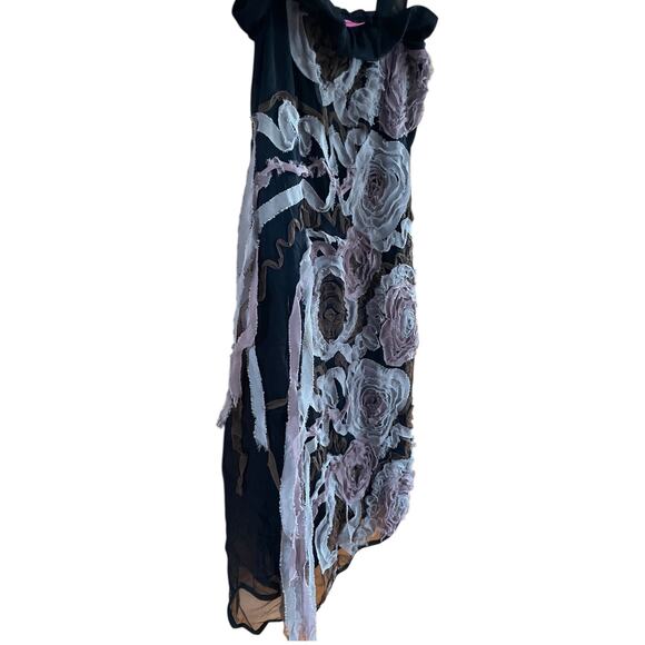 Save the Queen Sleeveless Punk-Styled Dress - Picture 7 of 9